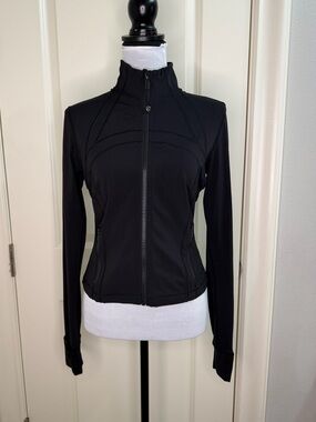 Like New Lululemon Cropped Define Jacket